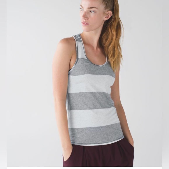 lululemon athletica Tops - Lululemon Superb Tank